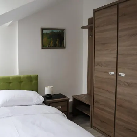 Budget Jelica Hostel