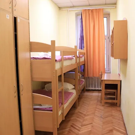 Budget Jelica Hostel